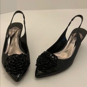 J.Renee Estee Black Slingback Kitten Heels with Beaded Floral Detail Size 8